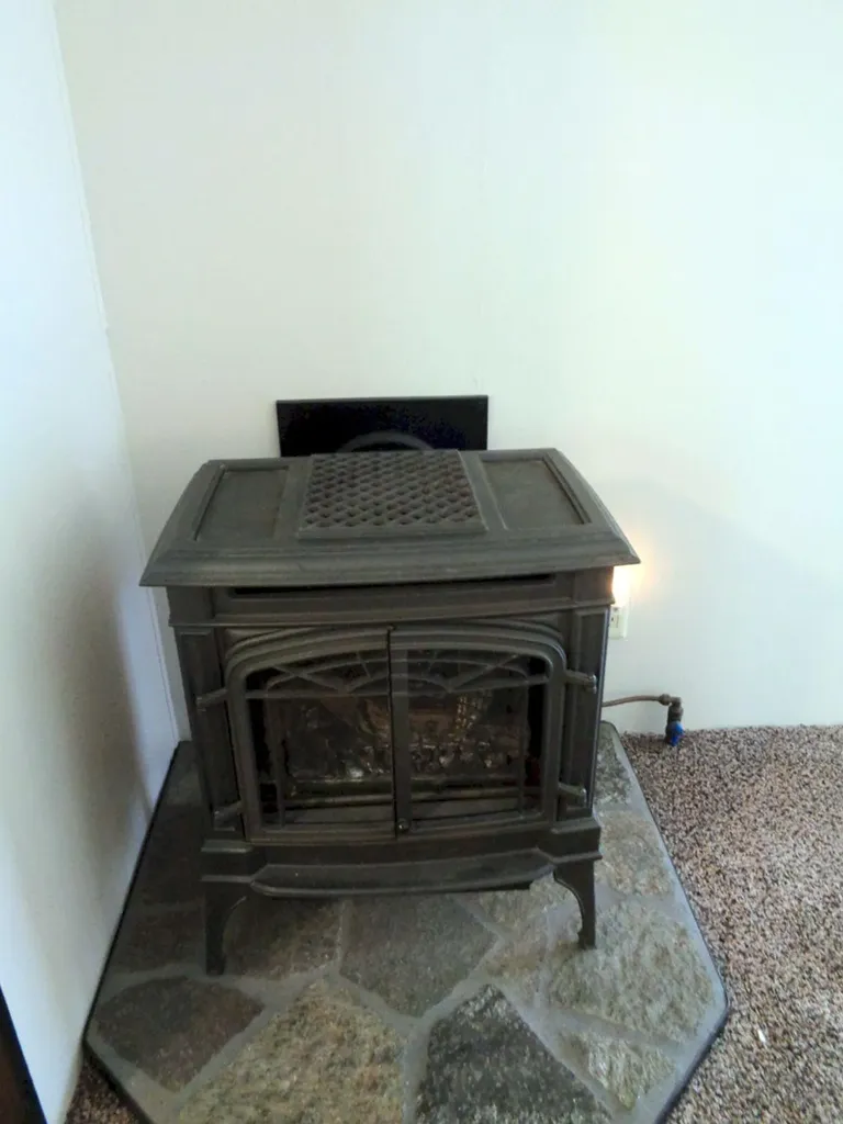 937 Hartland Road Canaan ME 04924
