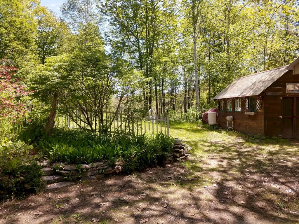 937 Hartland Road Canaan ME 04924