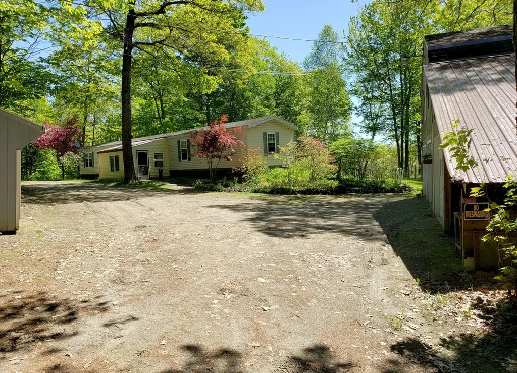 937 Hartland Road Canaan ME 04924