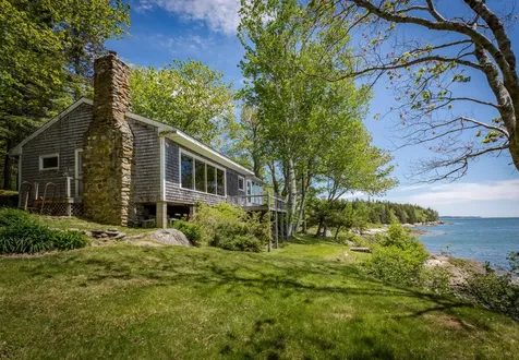 18 Dyer Point Road Owls Head ME 04854