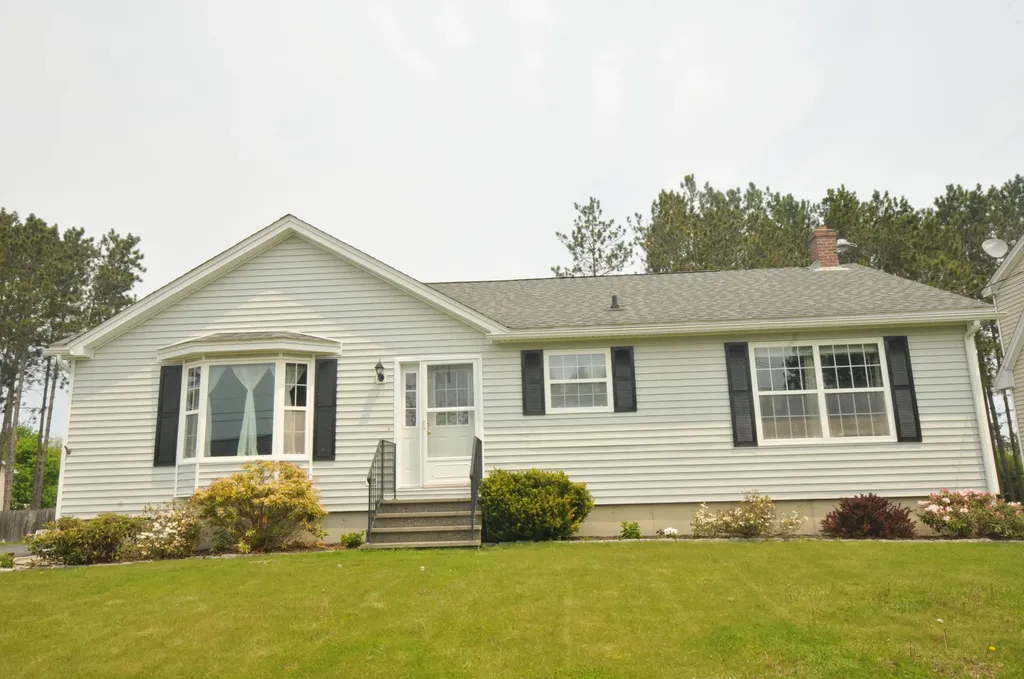21 Fawn Court Bangor ME 04401