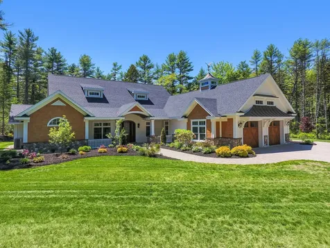 143 Dune Drive Freeport ME 04032