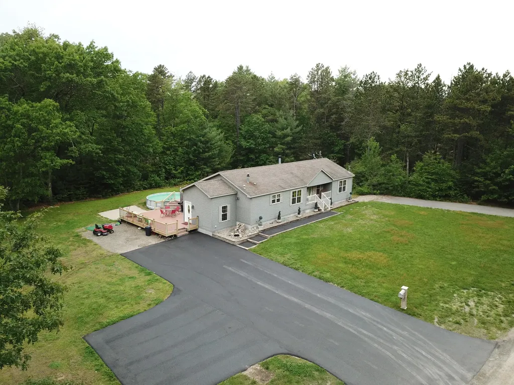 14 Old Kennebunk Road Lyman ME 04002