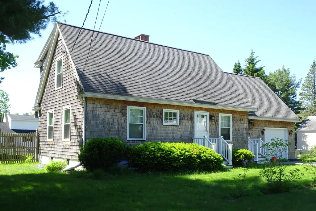 16 Pleasant Avenue Scarborough ME 04074