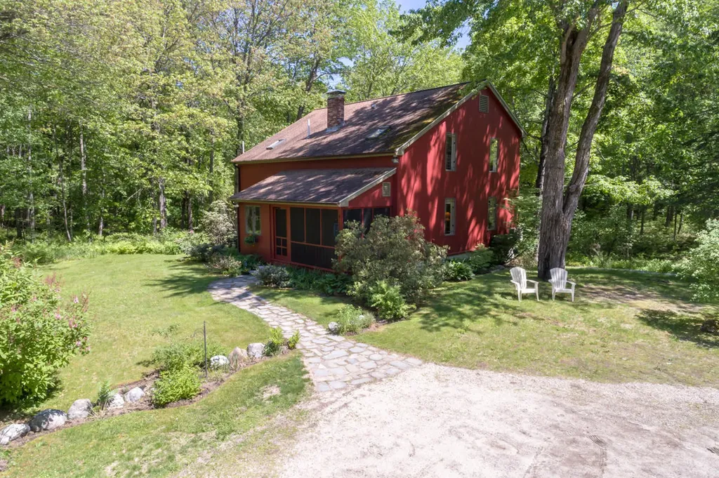 77 Quaker Meeting House Road Durham ME 04222