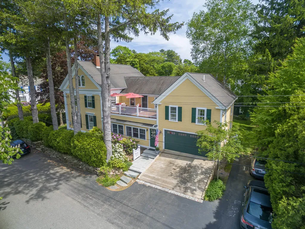 23 Beach Avenue Kennebunk ME 04043