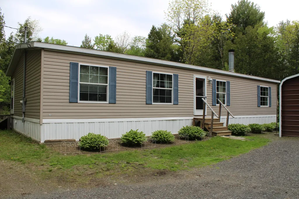 9 Northwest Road Oakland ME 04963