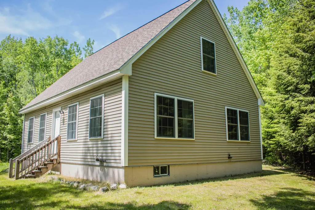 84 Mountain View Road Casco ME 04015