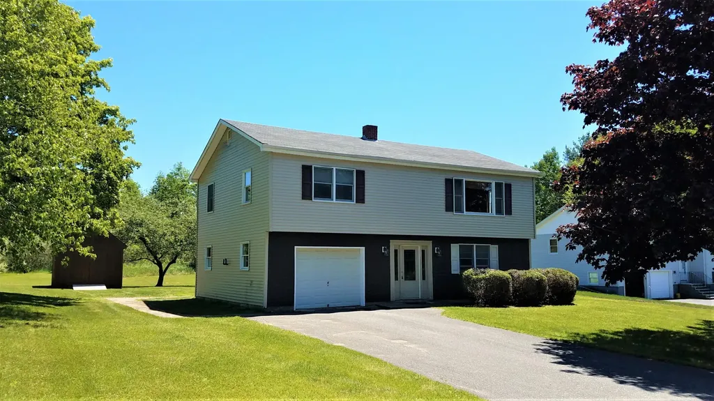 165 Eight Rod Road Augusta ME 04330