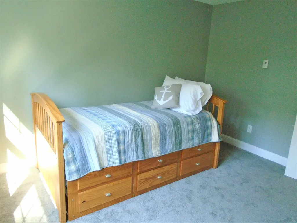 206 Waycross Way Limerick ME 04048