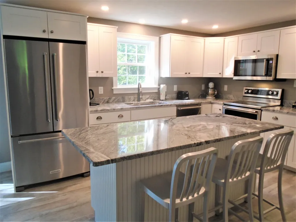 206 Waycross Way Limerick ME 04048