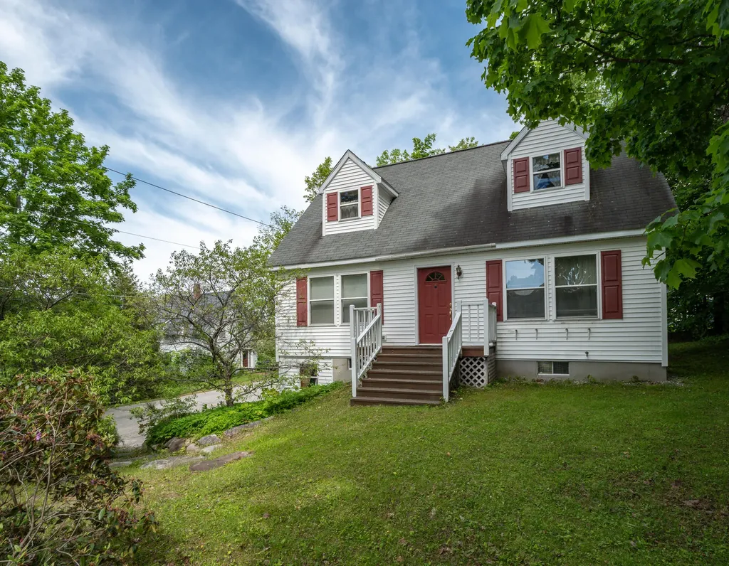 15 Clark Street Bethel ME 04217