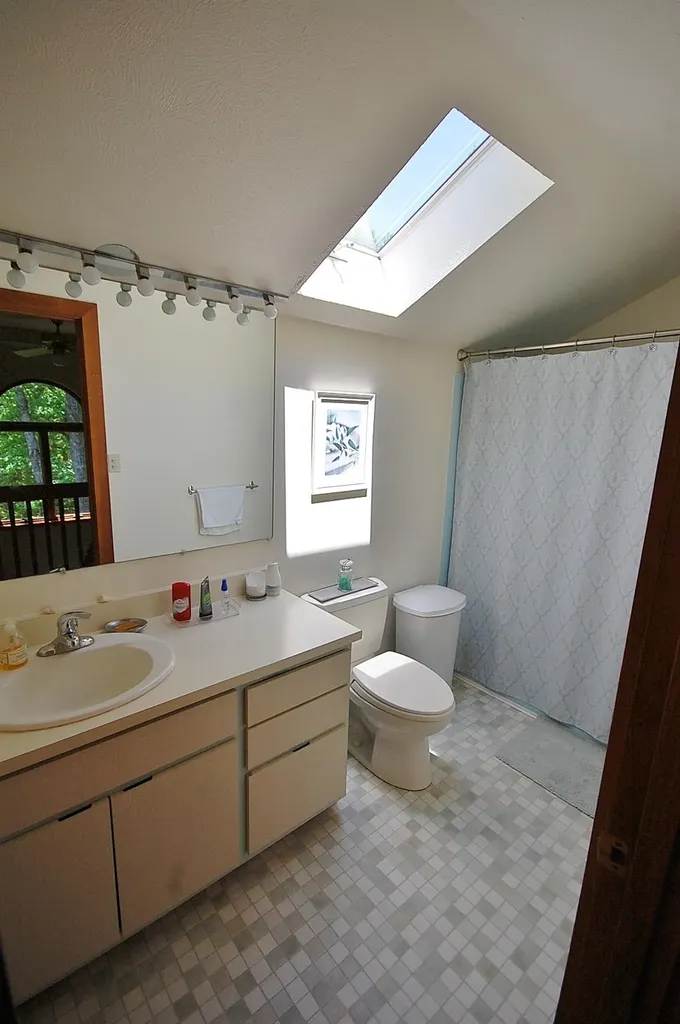 121 Hunter Road Freeport ME 04032