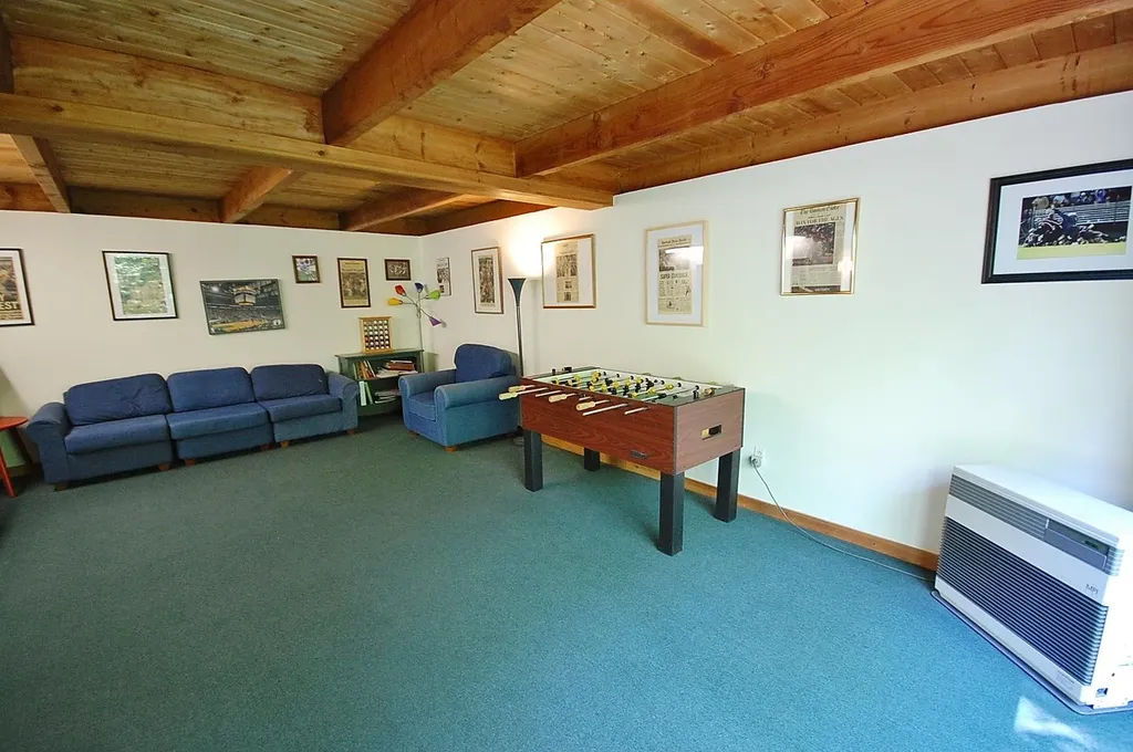 121 Hunter Road Freeport ME 04032