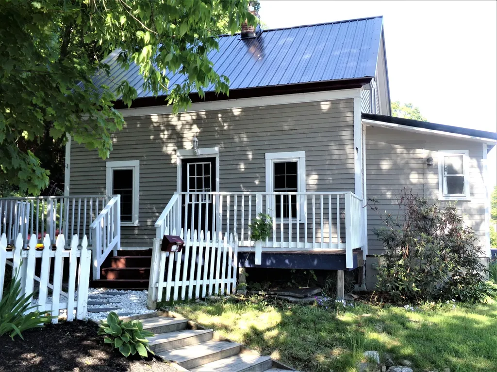 44 Lake Road Norway ME 04268