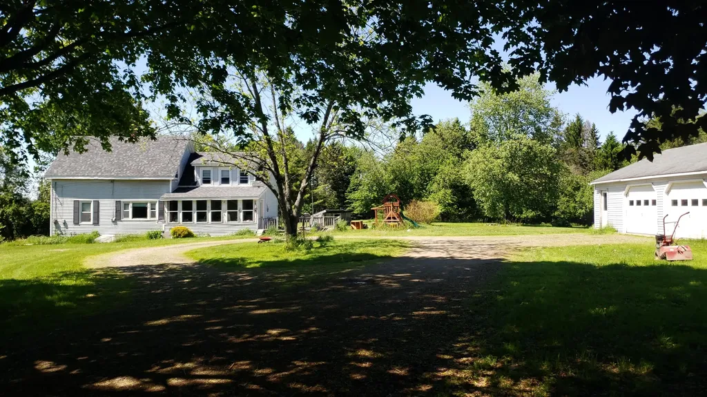 619 Hudson Road Glenburn ME 04401