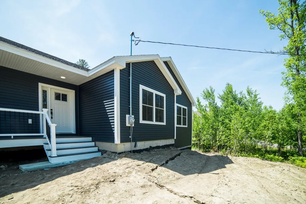 40 Madison Drive Levant ME 04456