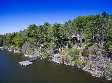 195 Youngs Point Road Wiscasset ME 04578