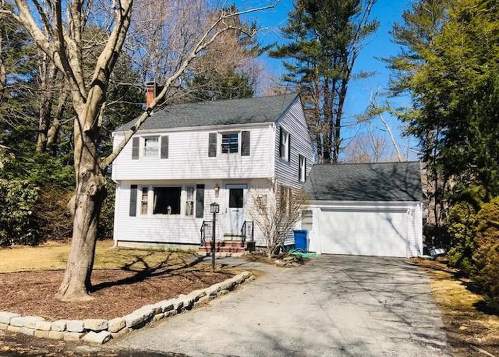 27 Cobbert Road Portland ME 04102