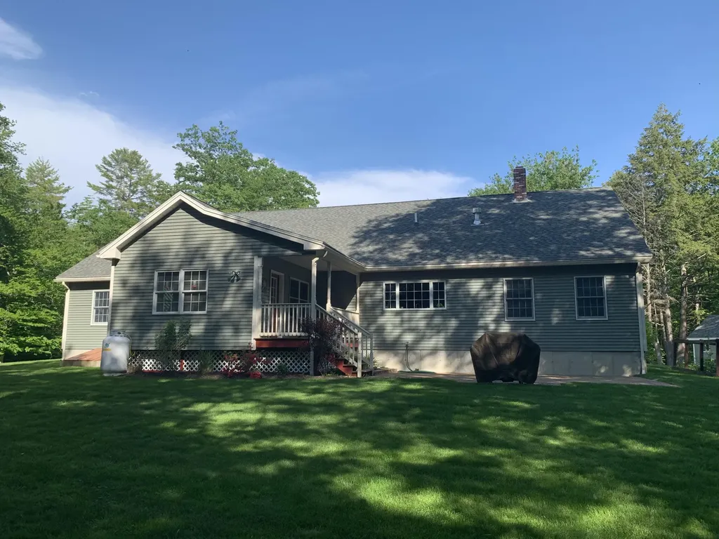 15 Upper Egypt Road Buxton ME 04093