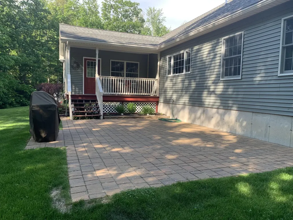 15 Upper Egypt Road Buxton ME 04093