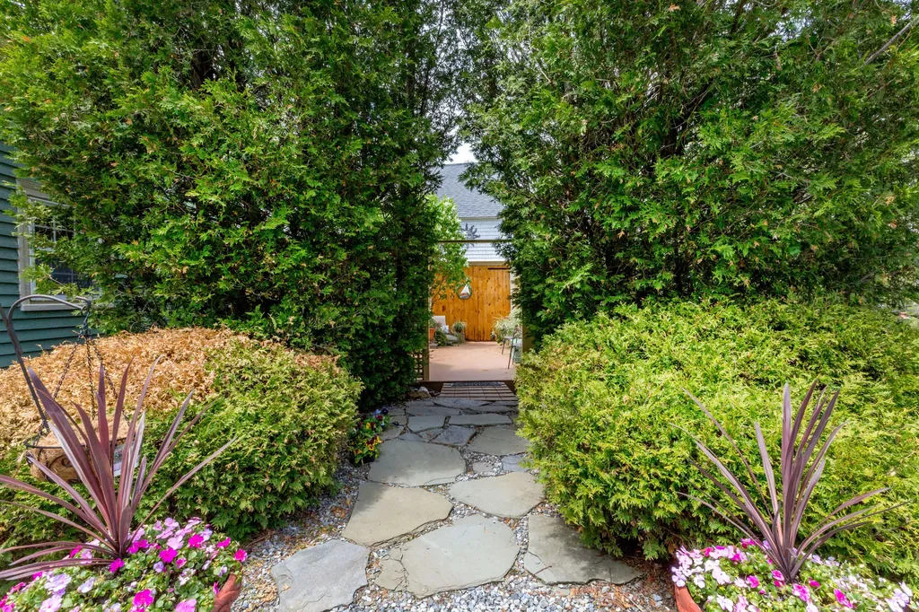 3 Hooper Street Wiscasset ME 04578