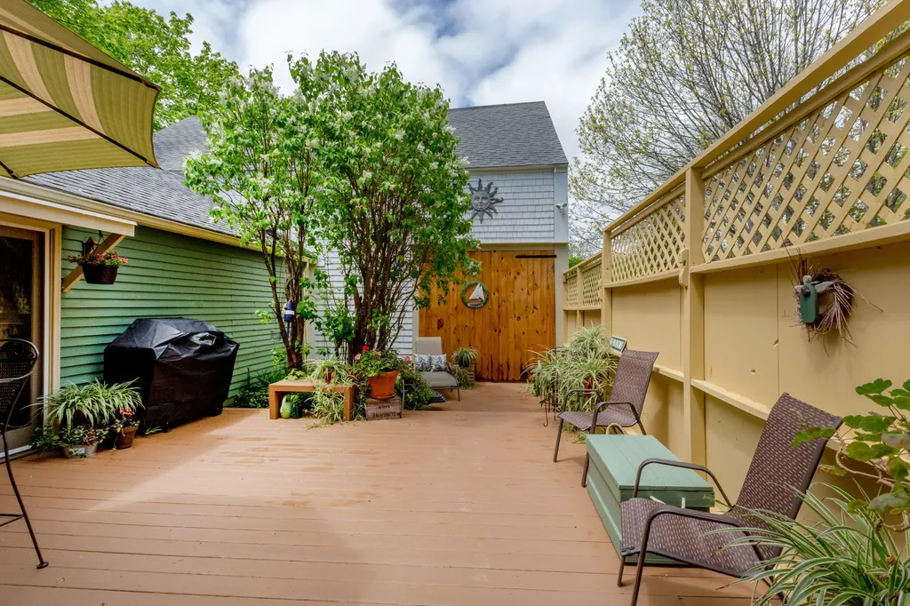 3 Hooper Street Wiscasset ME 04578