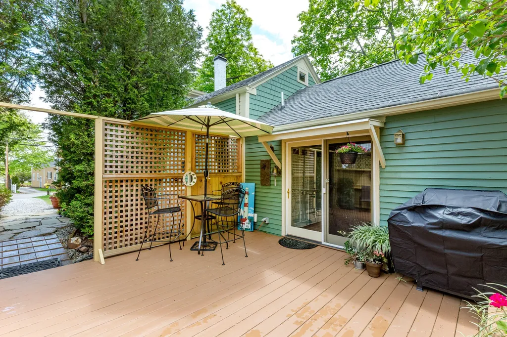 3 Hooper Street Wiscasset ME 04578