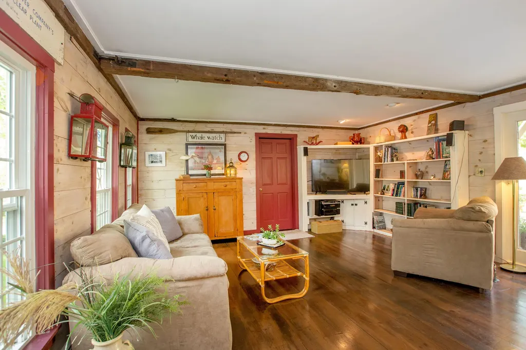 3 Hooper Street Wiscasset ME 04578