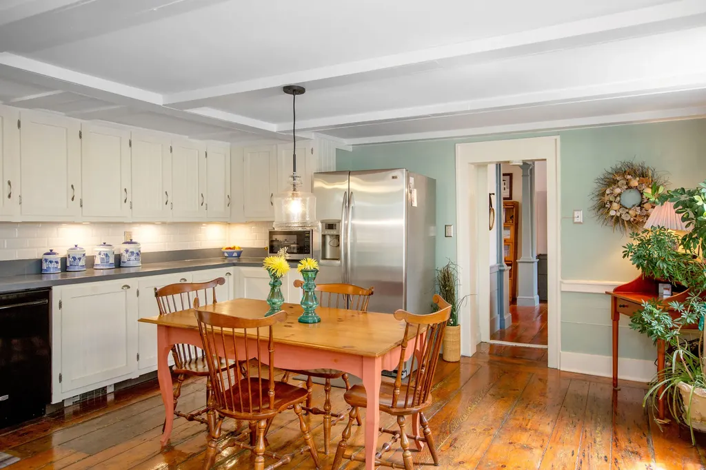 3 Hooper Street Wiscasset ME 04578