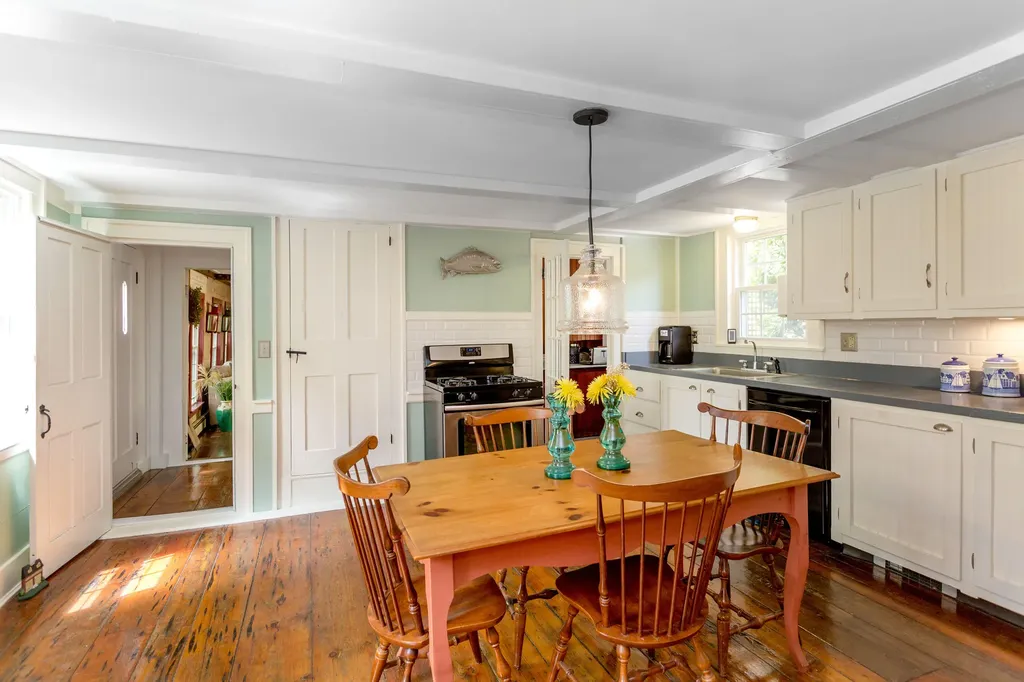 3 Hooper Street Wiscasset ME 04578