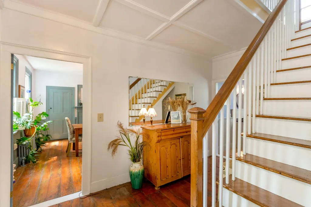 3 Hooper Street Wiscasset ME 04578