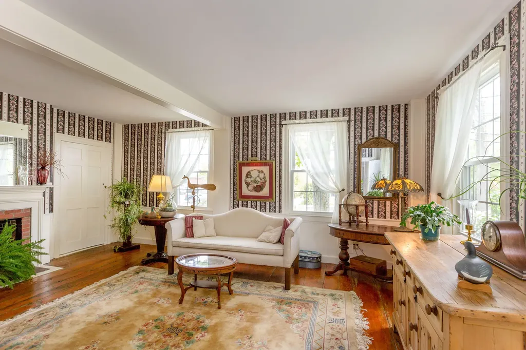 3 Hooper Street Wiscasset ME 04578