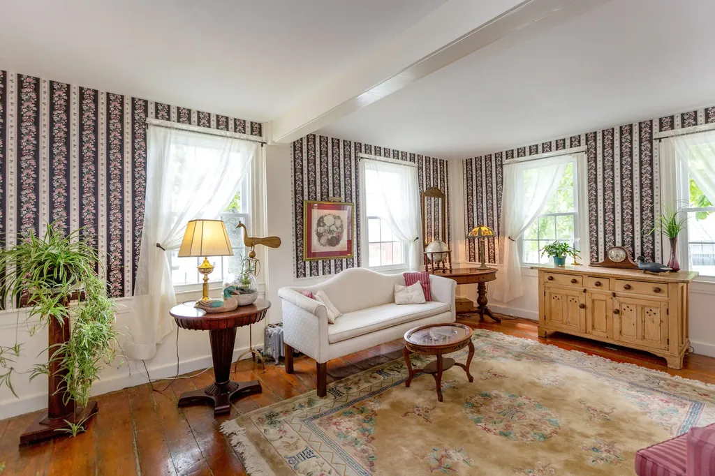 3 Hooper Street Wiscasset ME 04578
