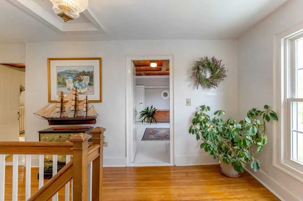 3 Hooper Street Wiscasset ME 04578