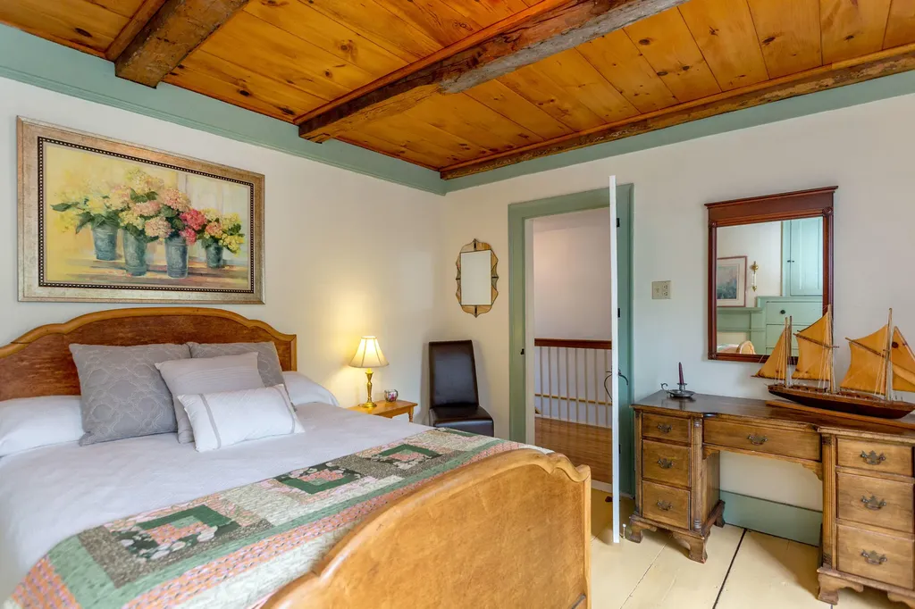 3 Hooper Street Wiscasset ME 04578
