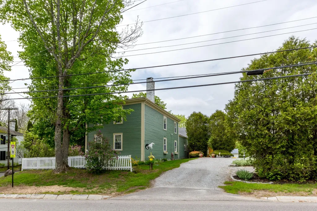 3 Hooper Street Wiscasset ME 04578