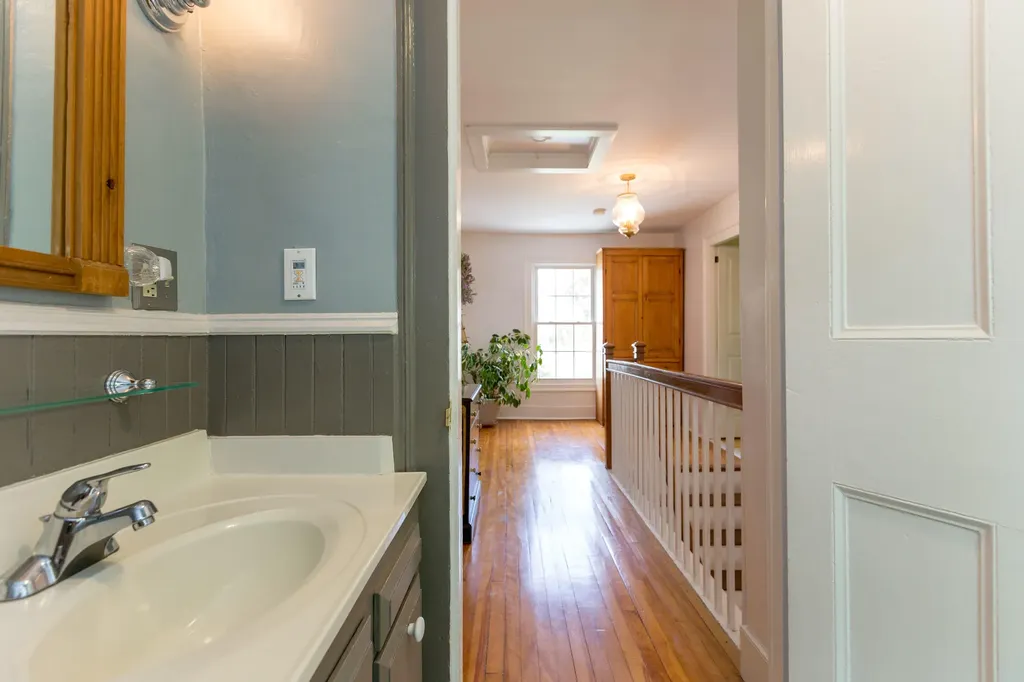 3 Hooper Street Wiscasset ME 04578