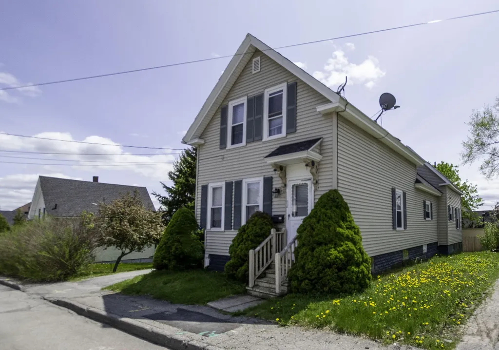52 Franklin Street Augusta ME 04330