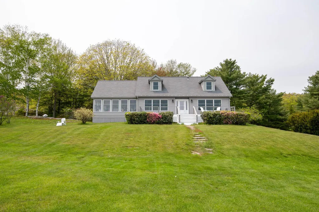 9 Lee Island View Phippsburg ME 04562