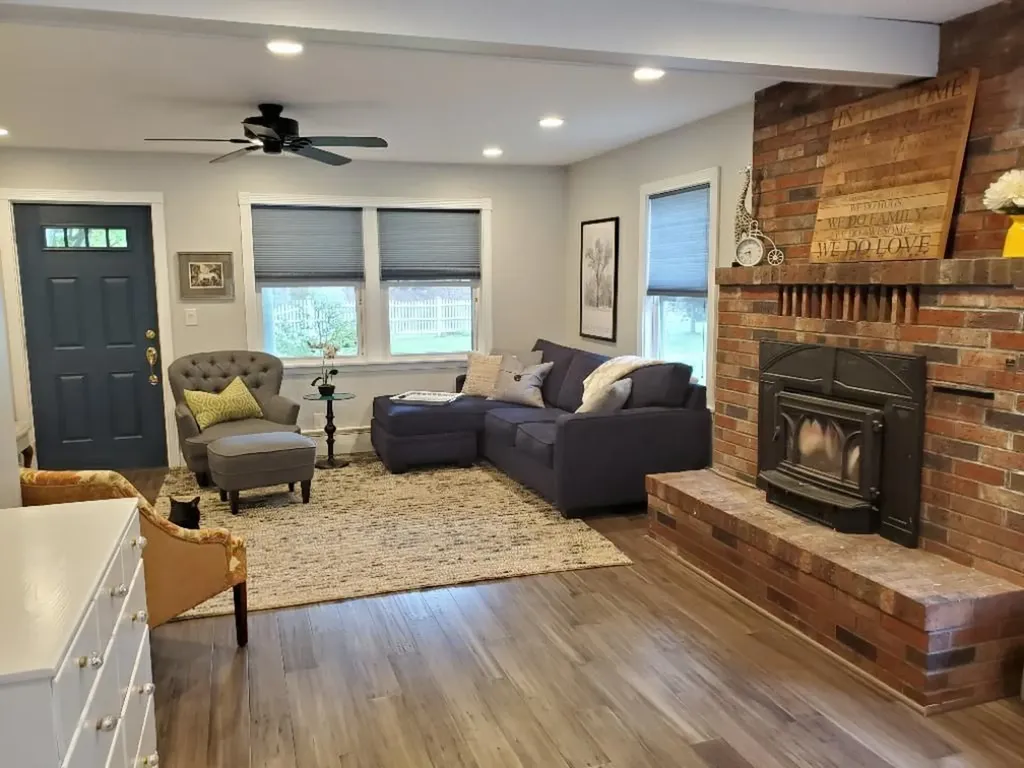 895 Farmington Falls Road Farmington ME 04938