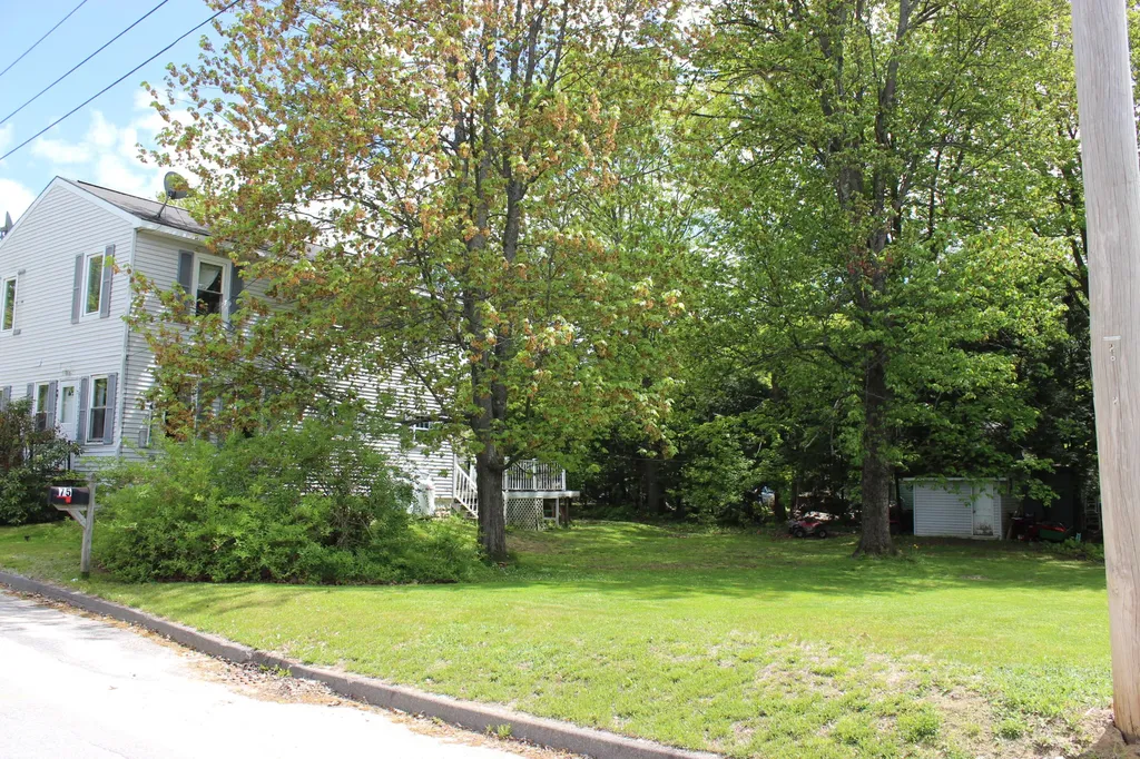 74 Poliquin Avenue Auburn ME 04210