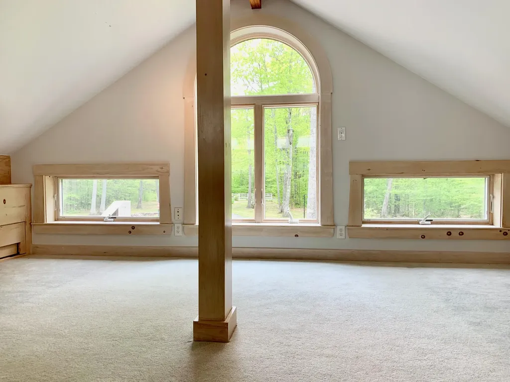15 Cotton Lane Oxford ME 04270