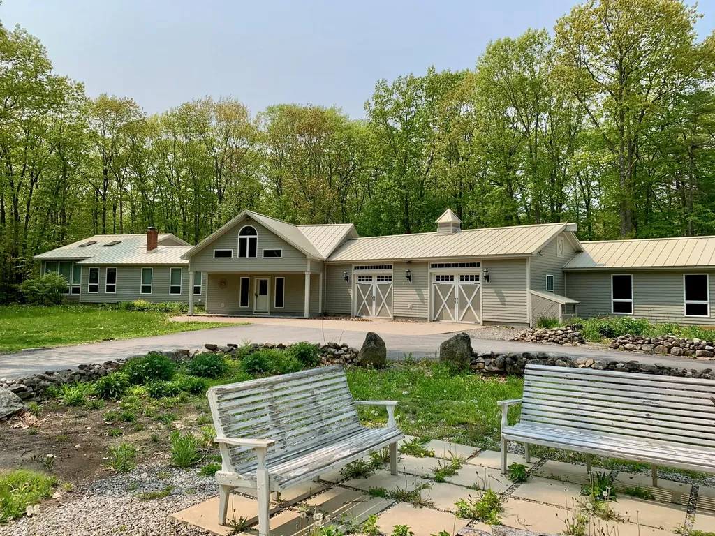 15 Cotton Lane Oxford ME 04270