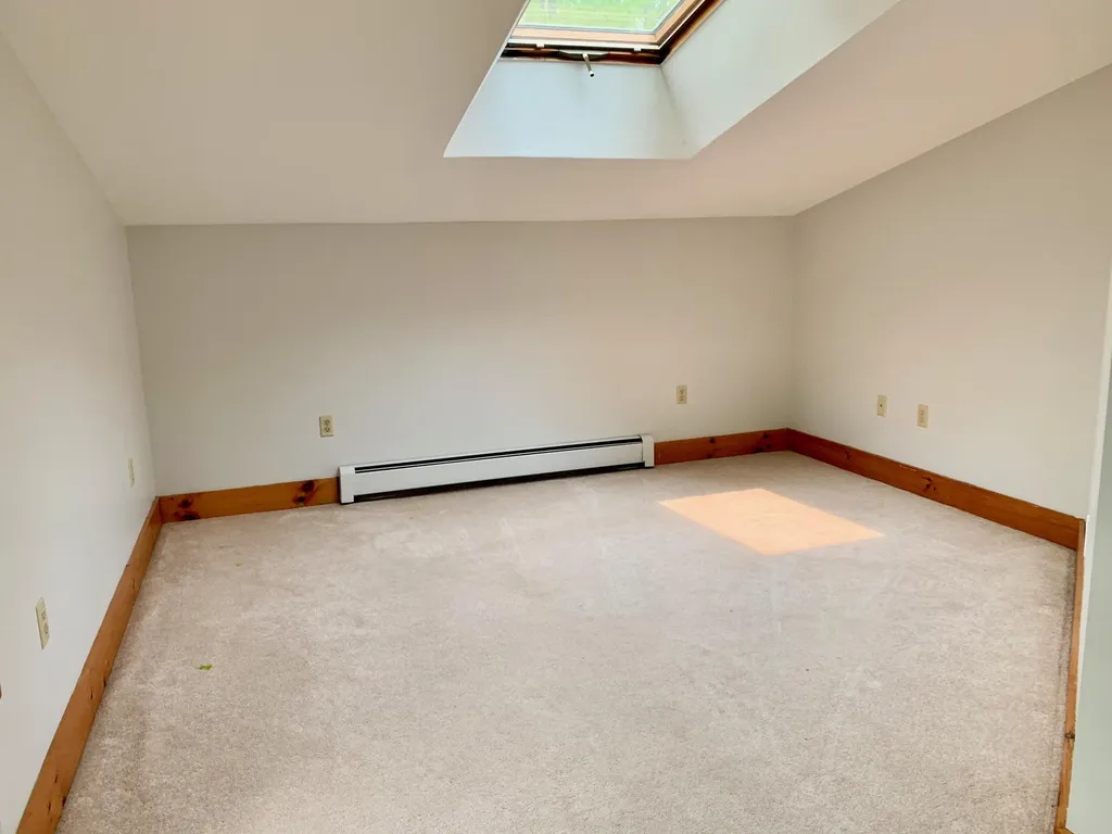 15 Cotton Lane Oxford ME 04270