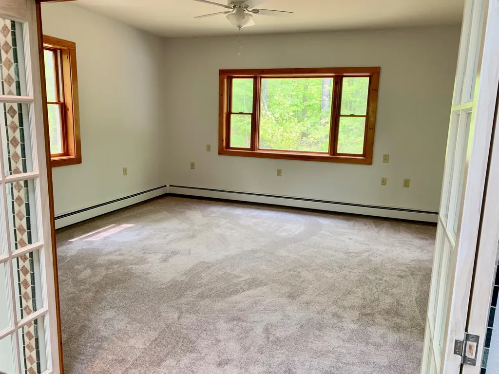 15 Cotton Lane Oxford ME 04270