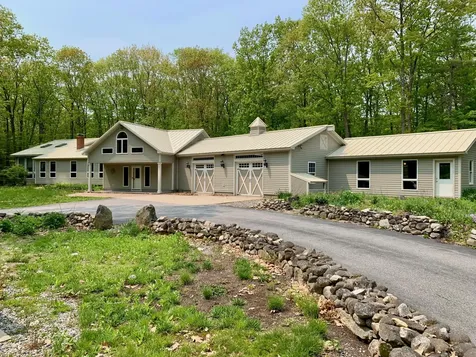 15 Cotton Lane Oxford ME 04270