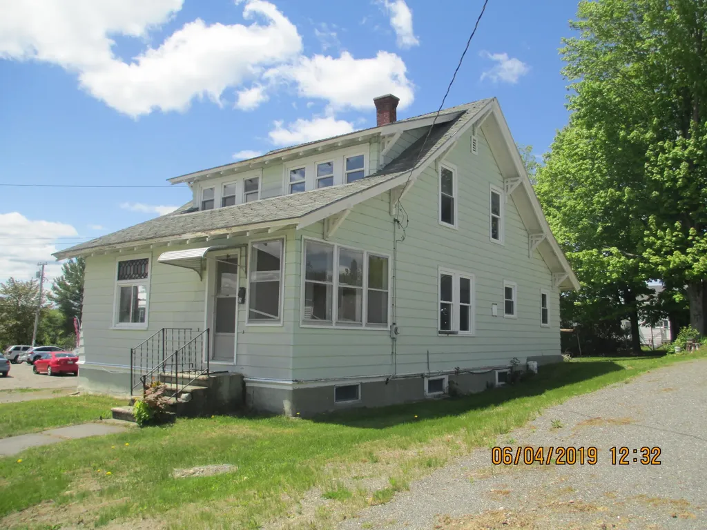 2 Cedar Street East Millinocket ME 04430