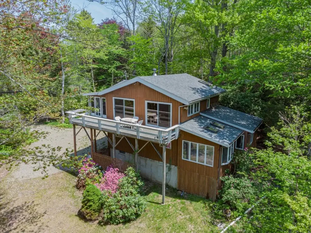 450 West Side Road Boothbay ME 04537