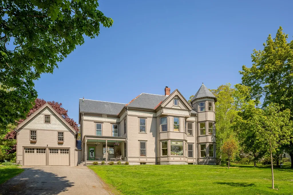 44 Mountain Street Camden ME 04843